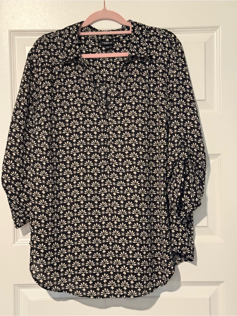 torrid Black and White Floral Button-Down Blouse